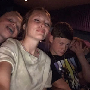 Meet your Posher, Mia